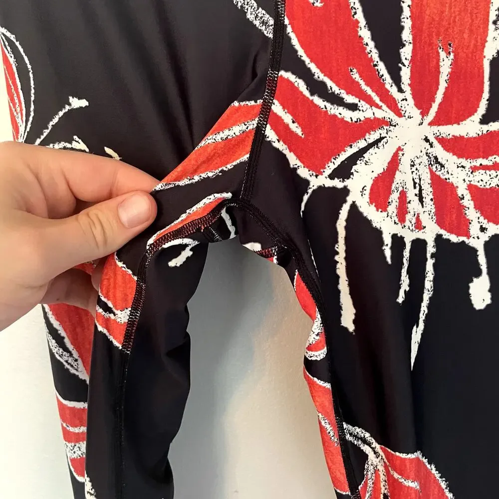 The Upside Hibiscus-Print Drawstring Yoga Pants in Black & Red SZ 6